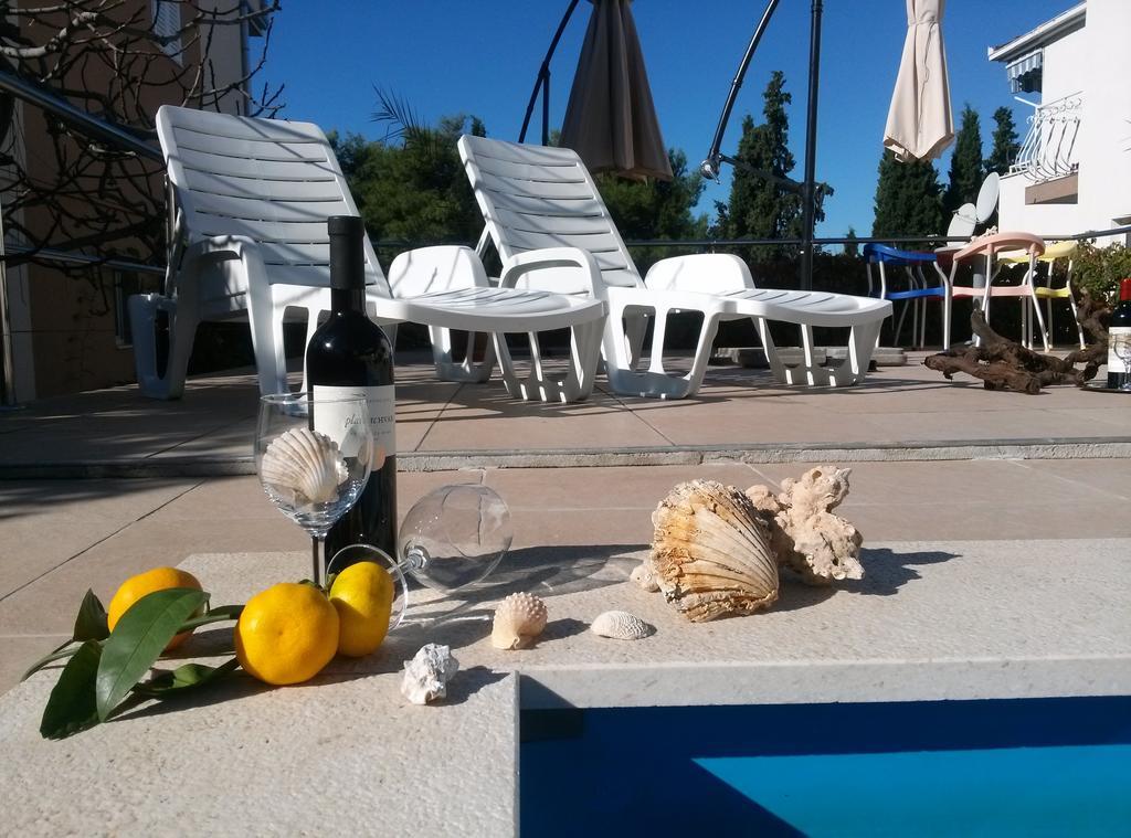 Apartments Villa Natali - Heating Pool Trogir Eksteriør bilde