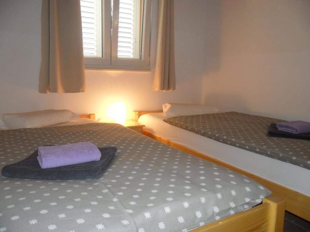 Apartments Villa Natali - Heating Pool Trogir Eksteriør bilde